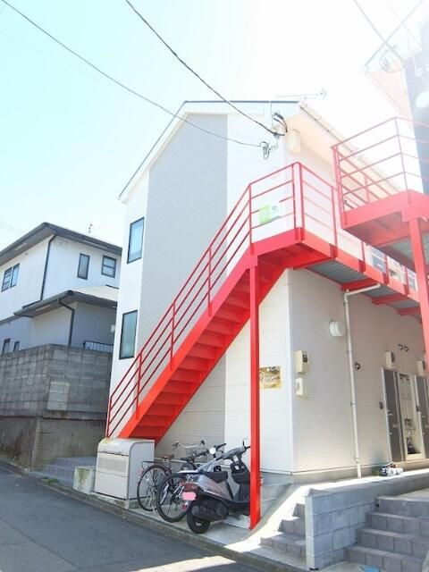 大和市中央林間５丁目のアパートの外観