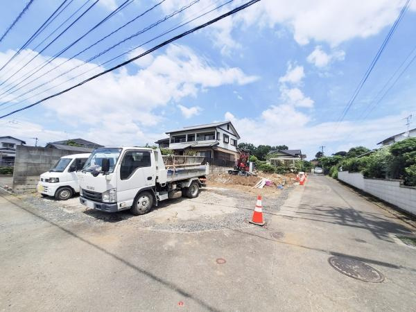 大字上野1期1号棟の前面道路含む現地写真|前面道路含む現地（2026年7月撮影）