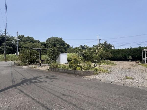 坂ノ市西一丁目　土地の前面道路含む現地写真|前面道路含む現地（2026年7月撮影）