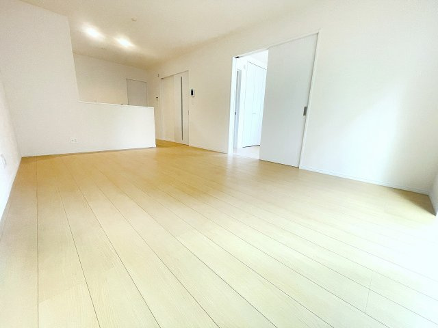 【居間・リビング】 | 富士見市水谷東1丁目　新築一戸建住宅　全4棟　(ふじみ野店) | 住宅性能評価6項目で最も高い等級を取得。長期優良住宅で、長く安心してお住まいいただけます。