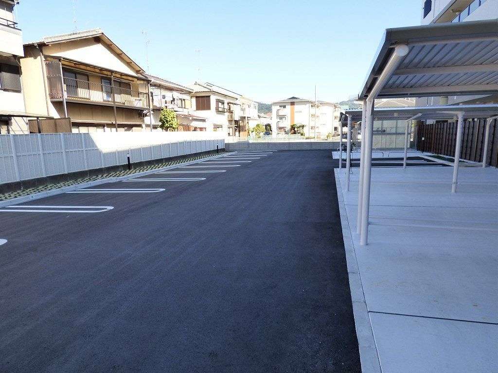 ヴェルデ　ストーリアⅡの駐車場
