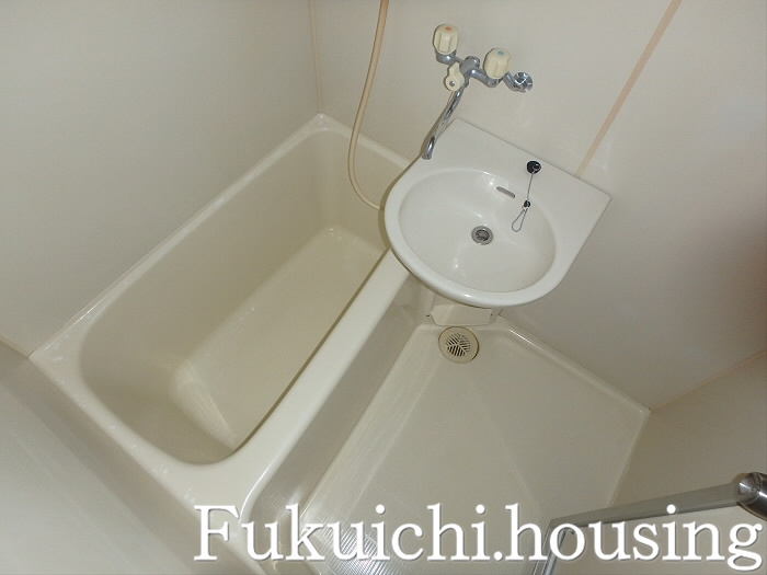 アーバンパレス赤堤の浴室