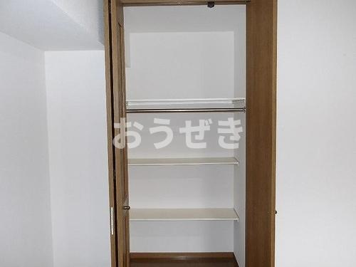 ライオンズプラザ井土ヶ谷第２の収納