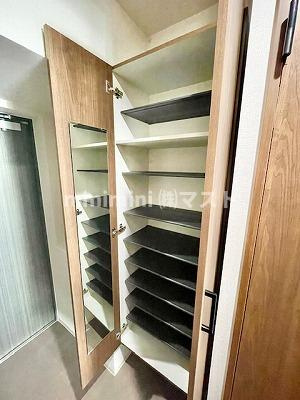 アルティザ南堀江の収納|※同マンション別間取り参考写真です