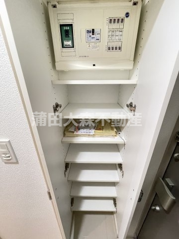 スカイコート品川パークサイドの設備|玄関収納　シューズBOX