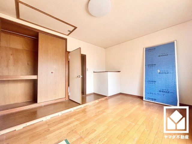 宇治市小倉町山際の洋室