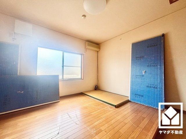 宇治市小倉町山際の洋室