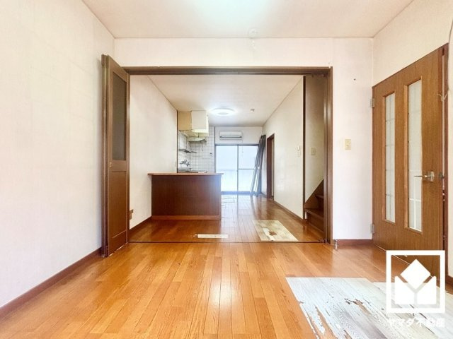 宇治市小倉町山際の居間・リビング