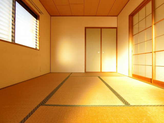 サンハイム千代田壱番館の寝室