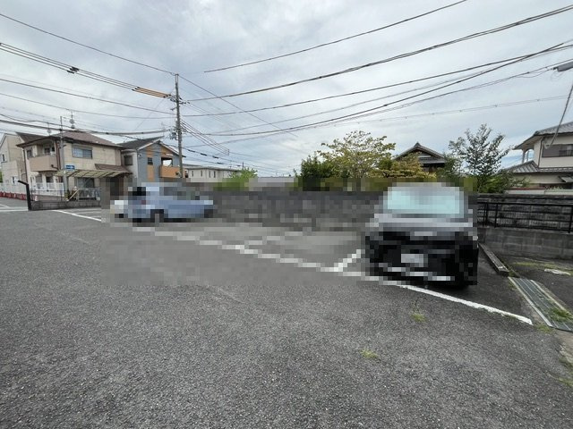 サンハイム千代田壱番館の駐車場