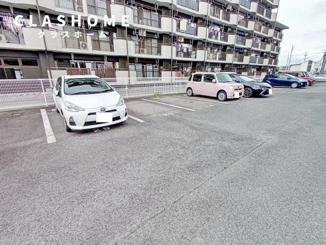 レビュー横山　　刈谷市近郊の賃貸はクラスホーム刈谷店の駐車場