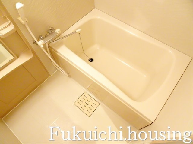COLORS　GARDEN桜上水の浴室