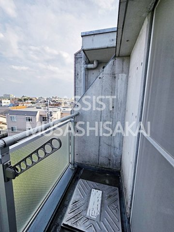 ビイルーム小金井のバルコニー