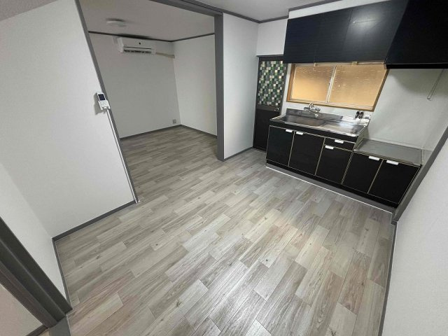 高丸7丁目戸建の居間・リビング