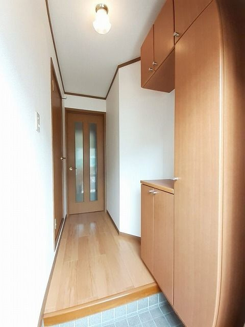 モンラルジュ８番館の玄関