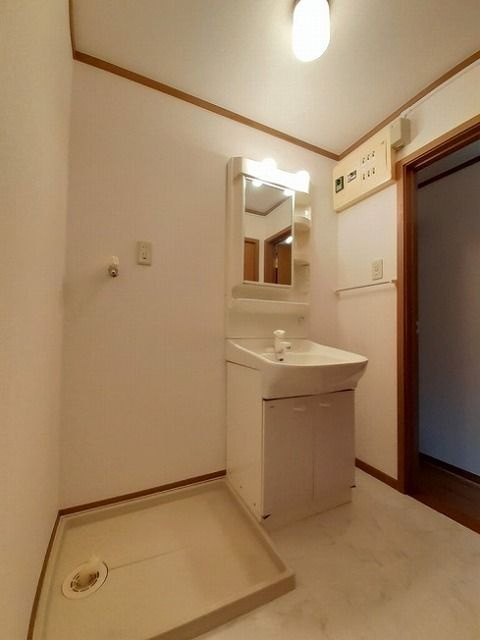 モンラルジュ８番館の洗面所