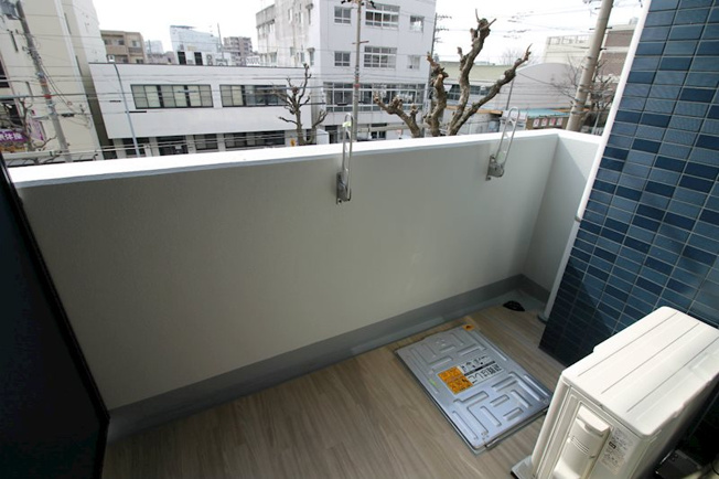 【バルコニー】プレサンスNAGOYA本陣
