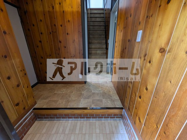 国分本町7丁目貸家の玄関