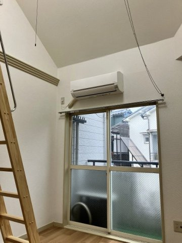 レオパレス千駄木B棟の洋室