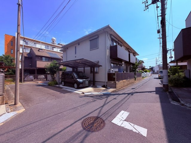 【前面道路含む現地写真】 | 練馬区南大泉４丁目　売地 | 見通しの良い街並みが広がり、お車でのお出かけも快適です