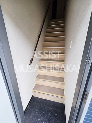 ブルーグロット武蔵境の玄関
