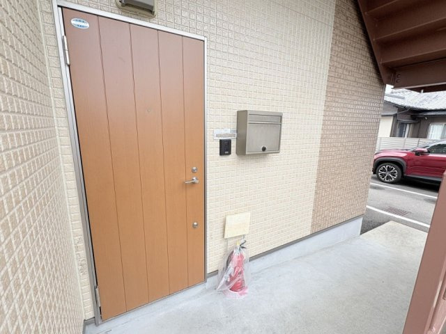 大字小松の玄関