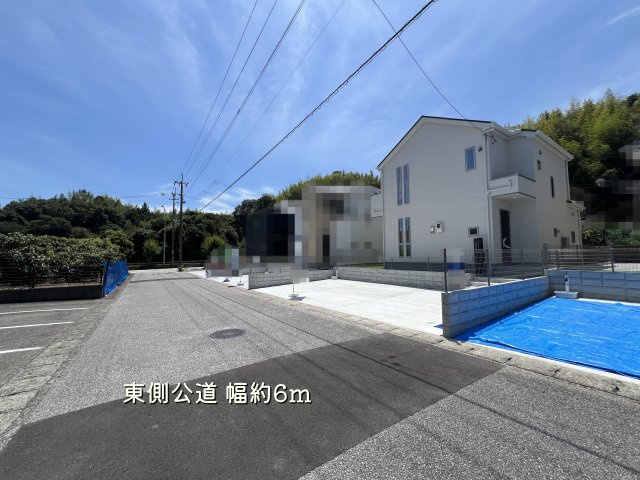 【前面道路含む現地写真】 | 南国市緑ケ丘３丁目/2号棟
