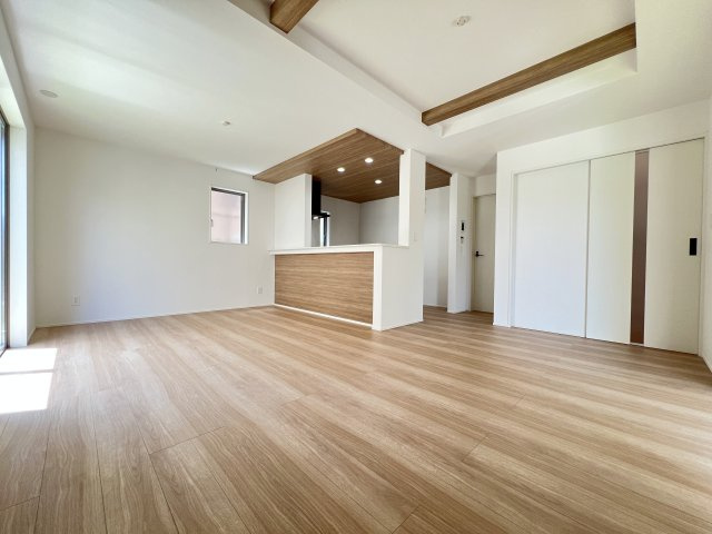 【居間・リビング】 | 南国市緑ケ丘３丁目/2号棟