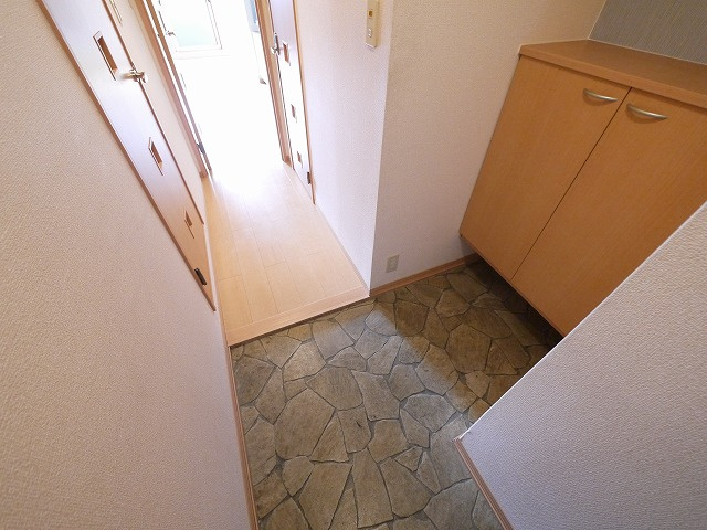 リビングタウン大和郡山の玄関|落ち着いた玄関です