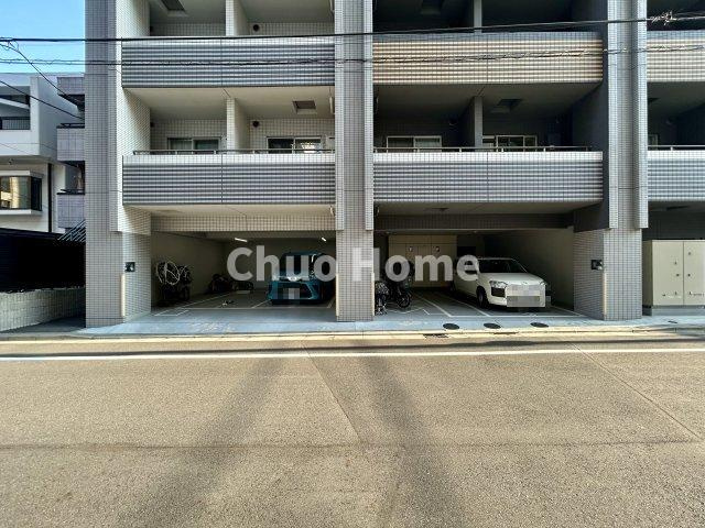 メインステージ錦糸町IXの駐車場|【敷地内駐車場】最新の空き状況や費用などの詳細は担当スタッフまでお問い合わせください。