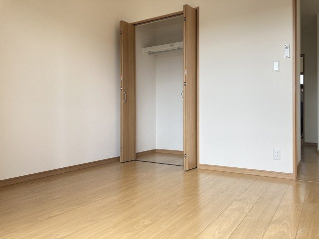 アーバンハイツ仲田の洋室|別室写真