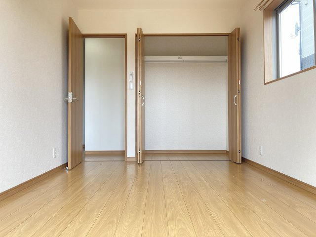 アーバンハイツ仲田の洋室|別室写真
