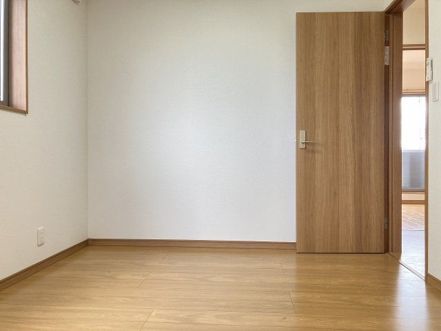 アーバンハイツ仲田の洋室|別室写真
