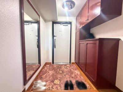 【玄関】 | サンライトパストラル2番街C棟　3SLDK　９階