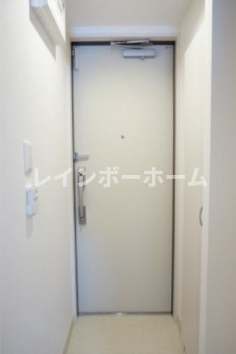 リブリ・ネオフラッツの玄関
