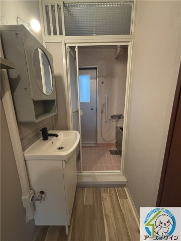 狩口台住宅22号棟の独立洗面台