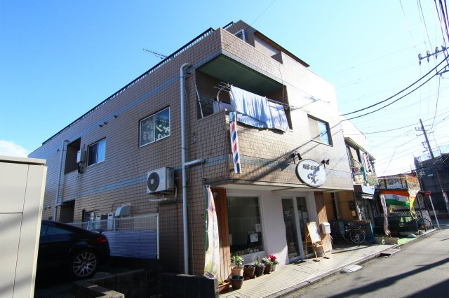 メゾン綱島高田町の外観
