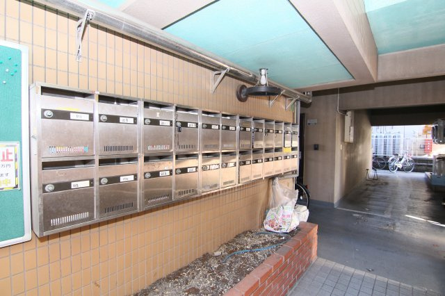 メゾン綱島高田町のその他共用部分|別部屋の参考写真です。