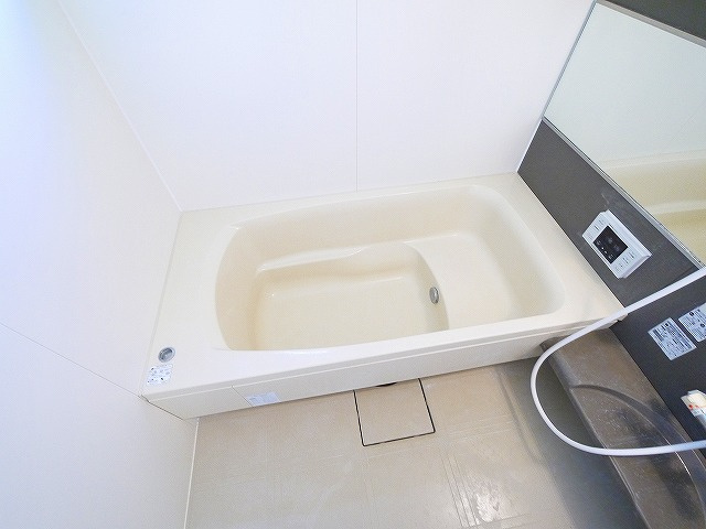 ソル ピーノ　Ｂ棟の浴室|コンパクトで使いやすいお風呂です