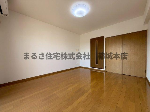 サンライズ金田の洋室
