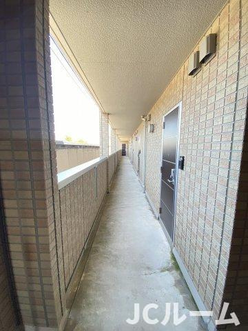 ハイツ943　Ｂのエントランス