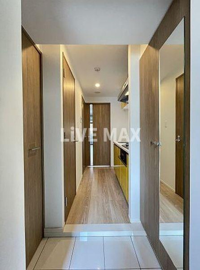 【玄関】ＳＫＹＣＯＵＲＴ　Ｄ－ｉｂｅｒｔｅ　ＡＳＡＫＵＳＡ