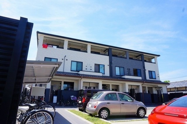 ヴェラルーナ長岡京の駐車場