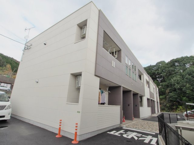 サンパレスの外観