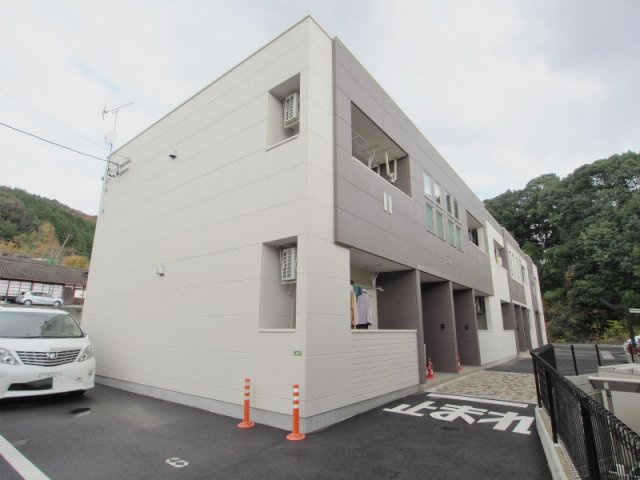 サンパレスの外観