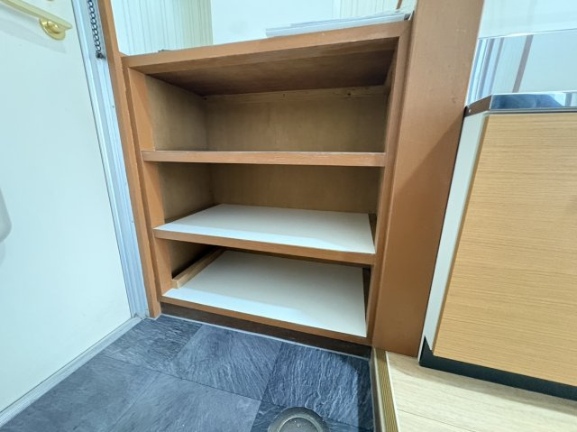 【収納】 | 玄関入るとすぐに靴箱があります。上段は物置になりますので鍵の置き場にも困りません。