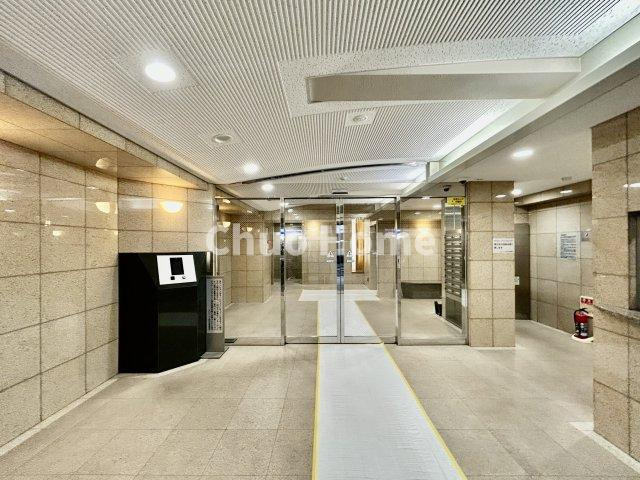 アリュージュ南千住の防犯設備|【オートロック】オートロックシステムでセキュリティ充実。当たり前ですが、安全で安心して暮らすのって大事ですよね。お探しのご条件でオートロック付きの物件を探す方も多いですがやはりセキュリティは大事です。