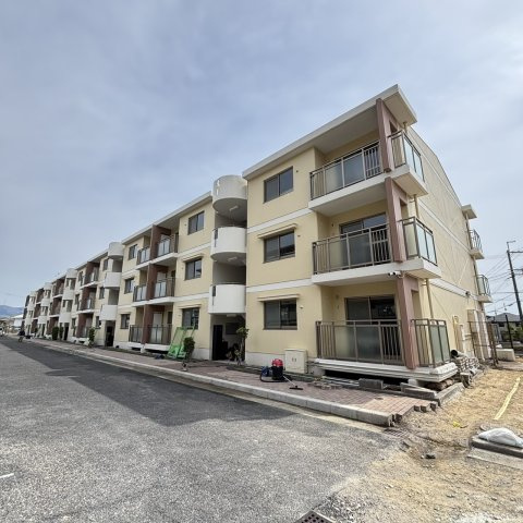 東香里野村マンションの外観