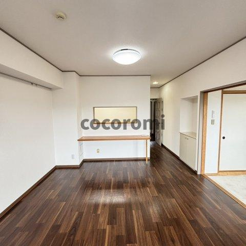 東香里野村マンションの居間・リビング