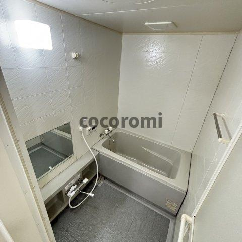 東香里野村マンションの浴室